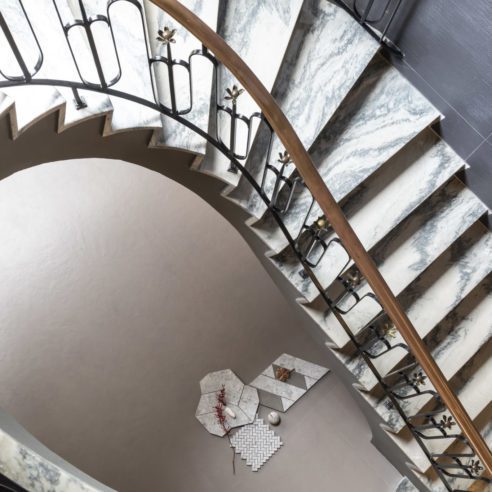 diamantina-cinza-ac-345x398cm_edro-cinza-ac-30x45cm_baia-cinza-ac-266x267cm-amb02-scaled-e1632589281432-492x492