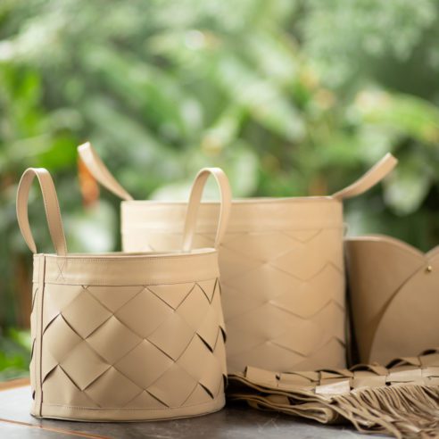 BX_acessórios em tressê da collab com a estilista alice tapajós