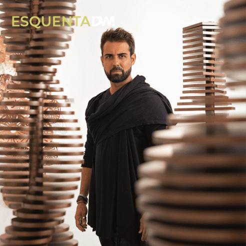 O designer e artista plástico Rapha Preto