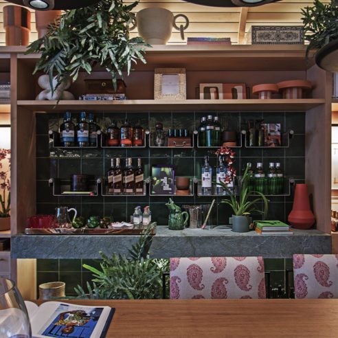 Azulejos verdes (20×20 cm) Aranjuez | Projeto: azulejos verdes (20×20 cm) com características tradicionais do “feito à mão”. A linha da Colormix chama-se Aranjuez | Foto: Renato Navarro