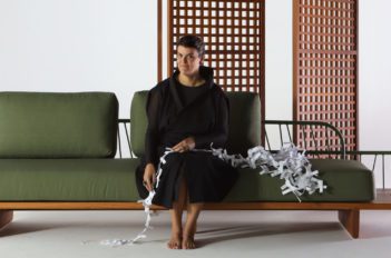 O gazebo Shoji é um dos destaques da DonaFlor na DW!. Na foto, ele é combinado ao sofá Sagano, assinado por Henrique Schreiber