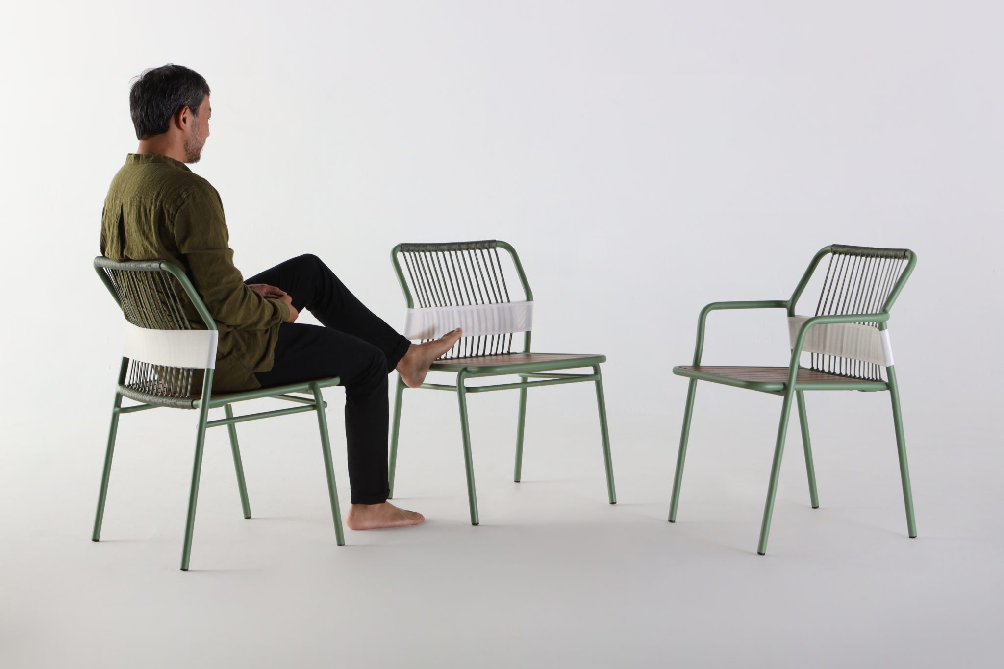 Cadeiras Obi de Yukihiro Yamaguchi para a DonaFlor Mobília