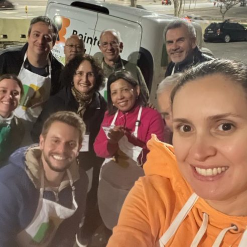 Voluntários do Reintegra-Turma da Sopa, ativos às segundas-feiras