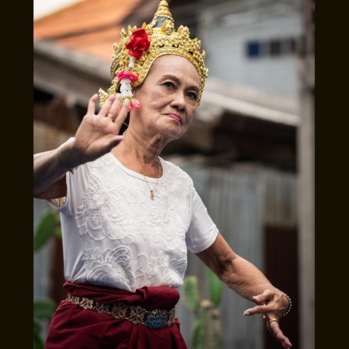 Apresentação da dança tradicional Chatree: “Sartorial by Sense of Nang Loeng” | Foto: Reprodução @bangkokdesignweek