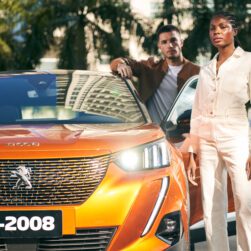 O Peugeot e-2008 vai compor frota de car sharing Flou e oferece segurança, dirigibilidade e conforto | Foto: Divulgação