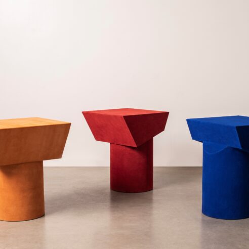 Banco T, com design de Maximiliano Crovato | Foto: Divulgação