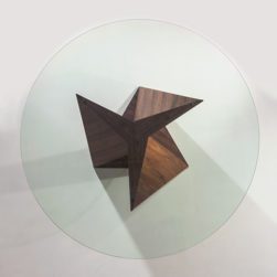 Mesa Vértice by Vinicius Siega